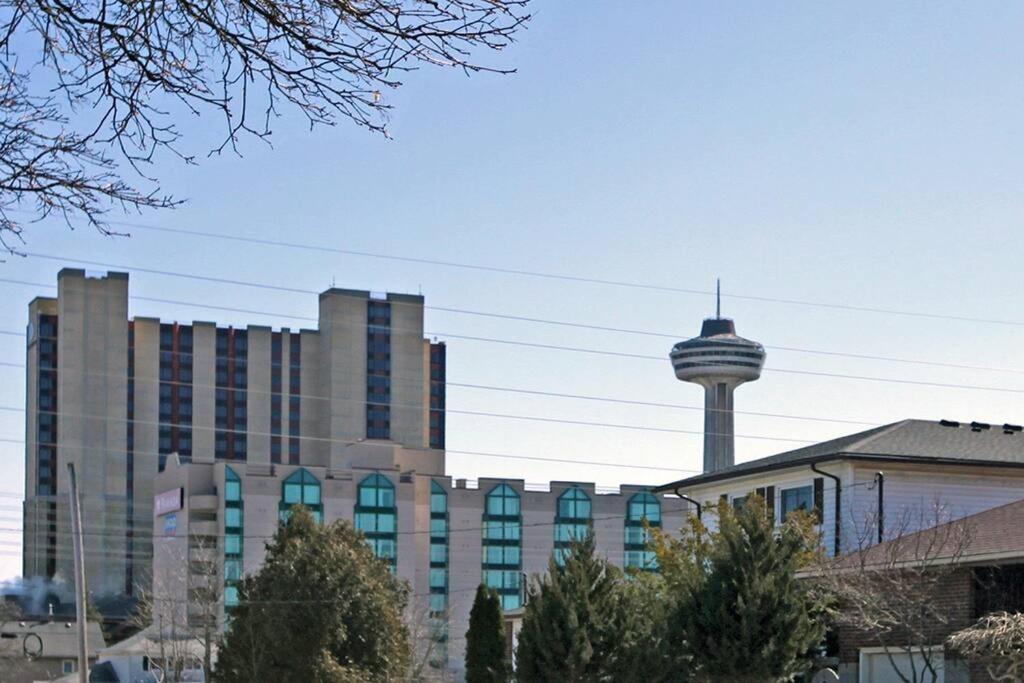 Niagara Skyline Park And Walk To The Falls & Wonderful Free Breakfast Deliverd Daily To The Rental Exterior photo